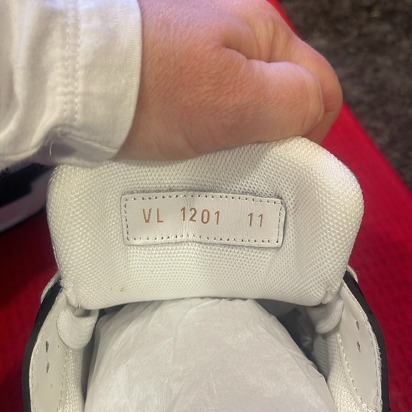 Louis Vuitton Low Trainers Size 11 - Picture 8 of 9